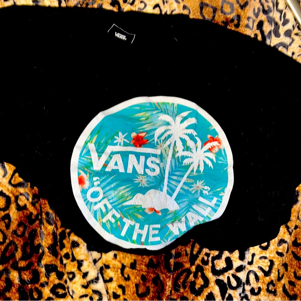 Vans size Large unisex cropped/crop top tee shirt floral design with palm trees!